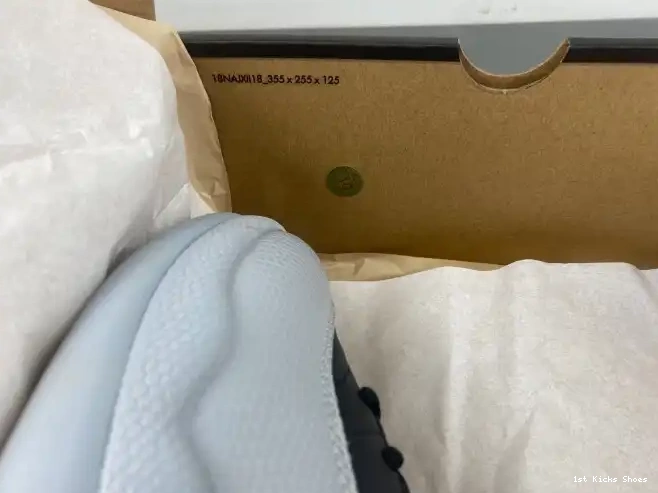 1st Kicks Air Jordan CT8013-010 12 Barons 0603